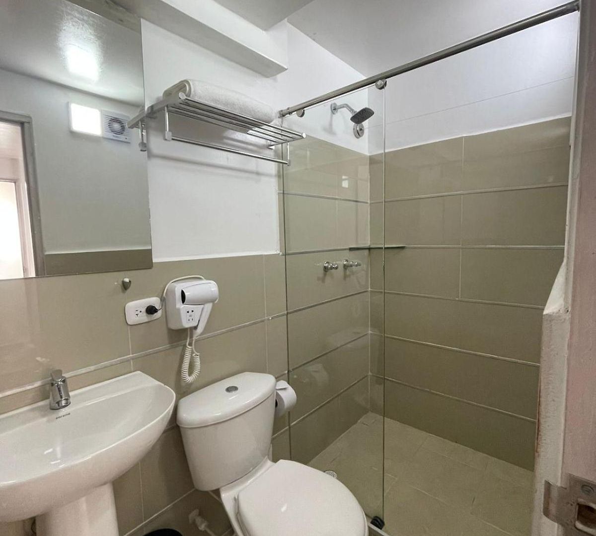Hotel Hernandez Ctg 3*