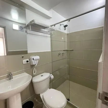 Hotel Hernandez Ctg 3*